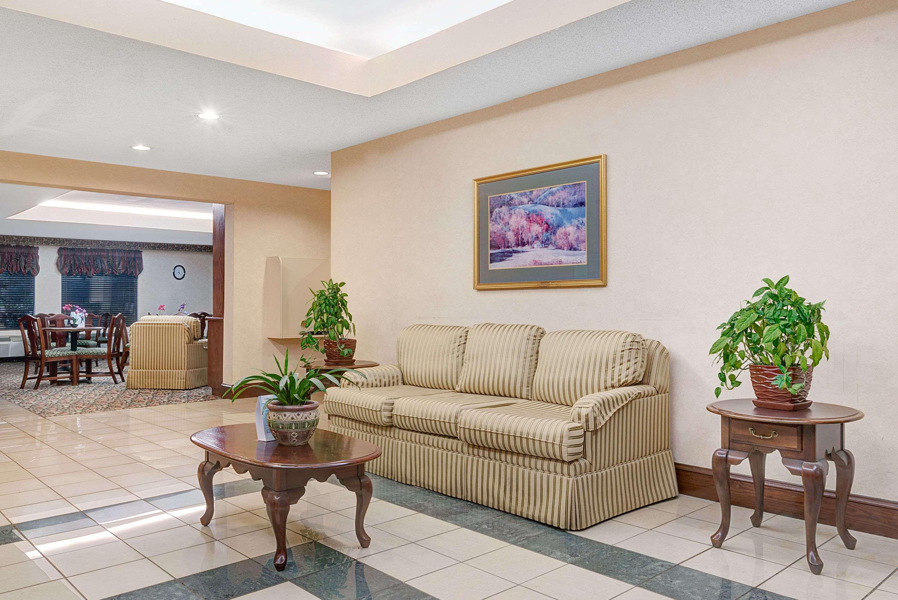 Days Inn By Wyndham Burlington East Haw River Exterior foto